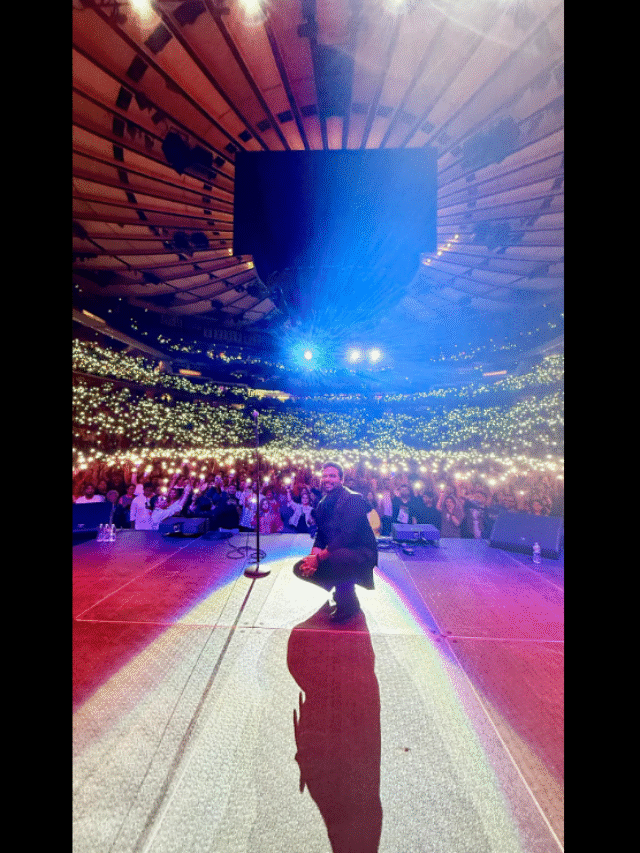 ज़ाकिर खान बने पहले भारतीय, जिन्होंने मैडिसन स्क्वायर गार्डन में हिंदी कॉमेडी शो किया